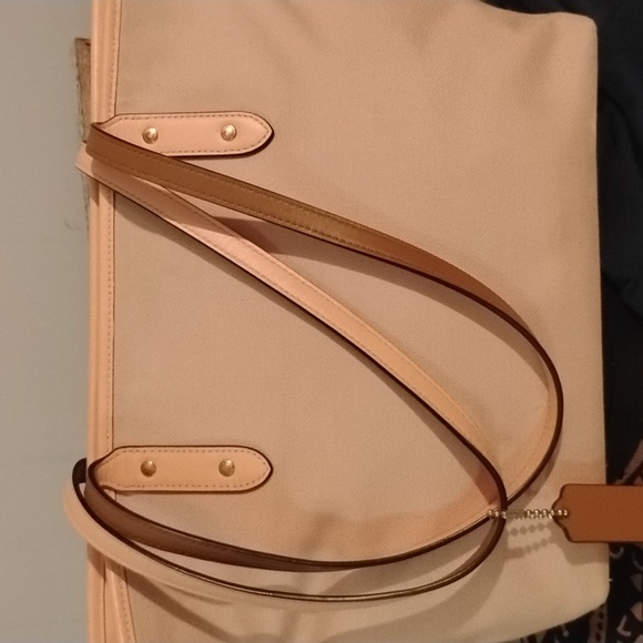 COACH - Picture 5 of 12